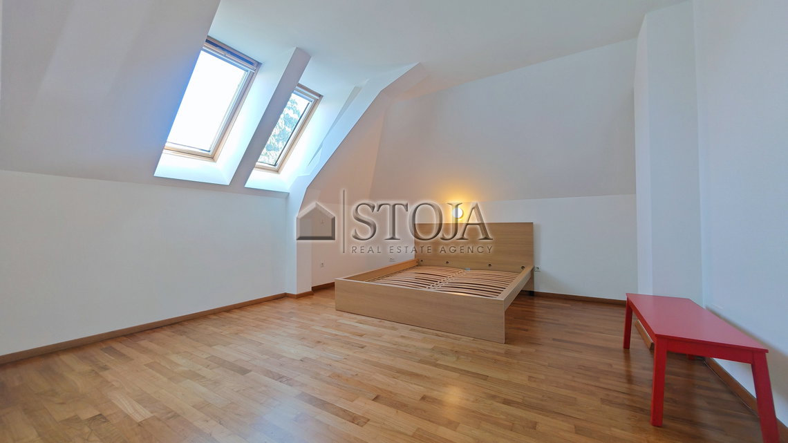 Location: Ljubljana mesto, Center, Center
