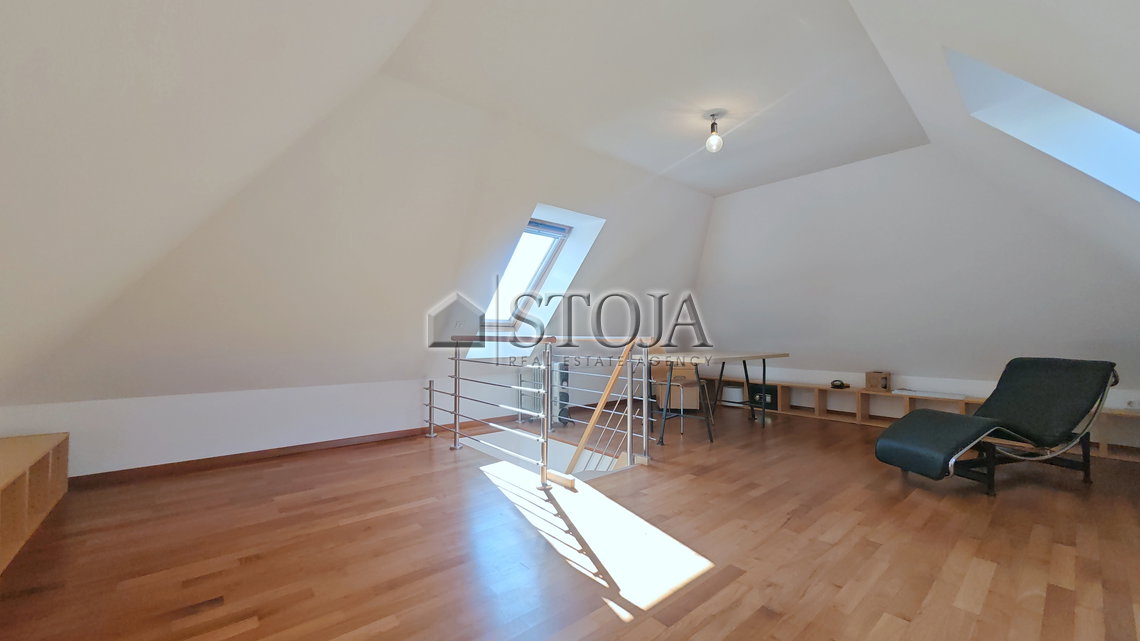 Location: Ljubljana mesto, Center, Center