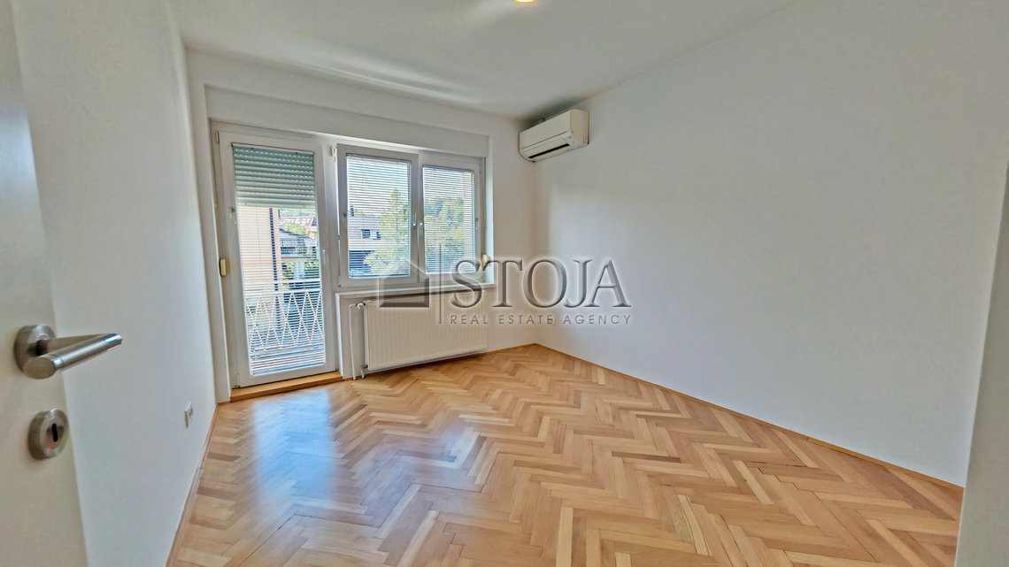 Location: Ljubljana mesto, Bežigrad, Črnuče