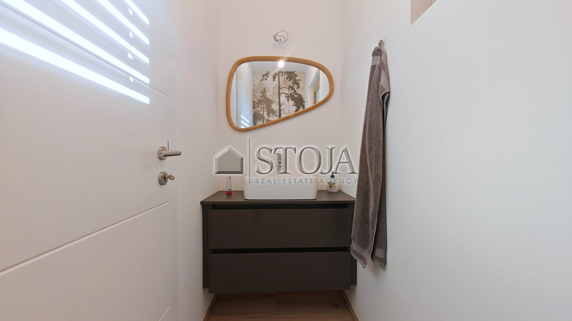 Lokacija: Ljubljana okolica, Medvode, Vaše