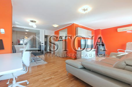 Location: Ljubljana mesto, Šiška, Brod