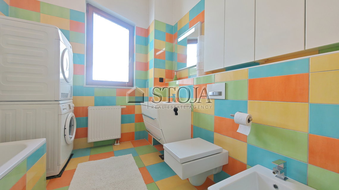Location: Ljubljana mesto, Šiška, Brod