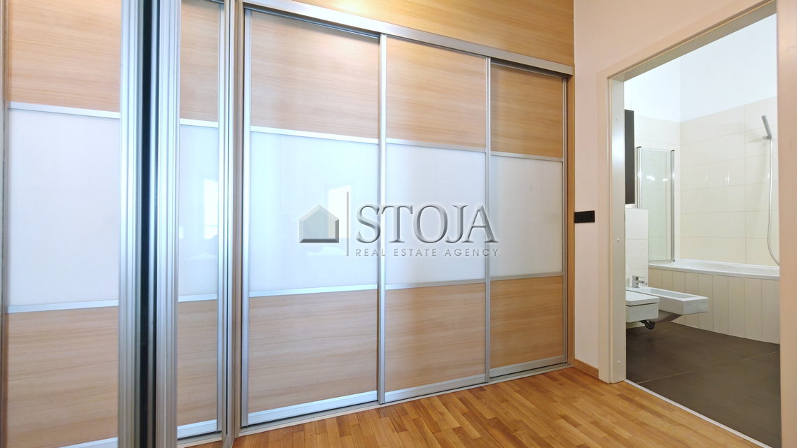 Location: Ljubljana mesto, Šiška, Brod