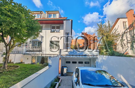 Location: Ljubljana mesto, Šiška