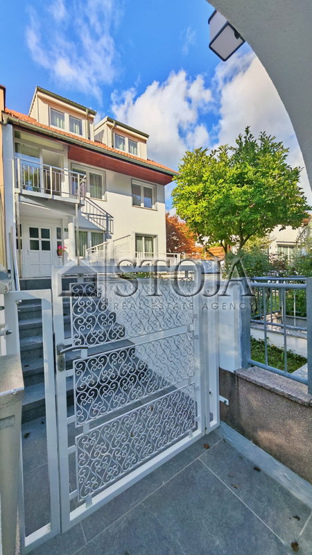 Location: Ljubljana mesto, Šiška