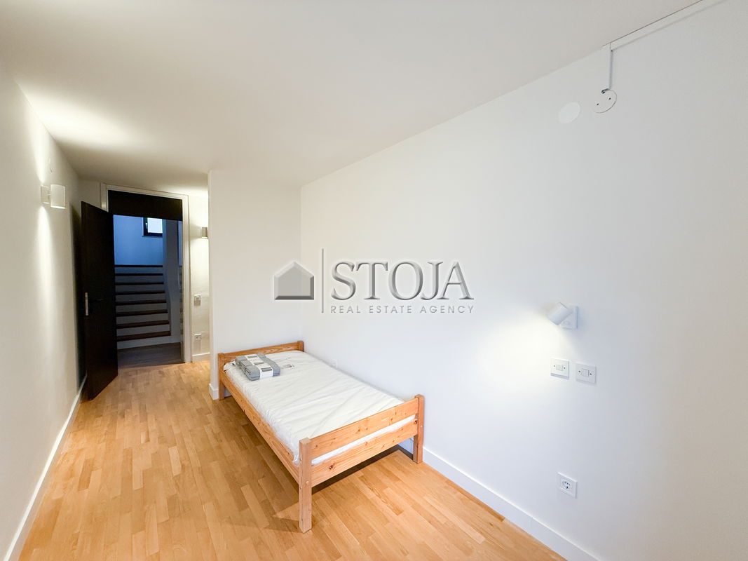 Lokacija: Ljubljana mesto, Šiška, Koseze