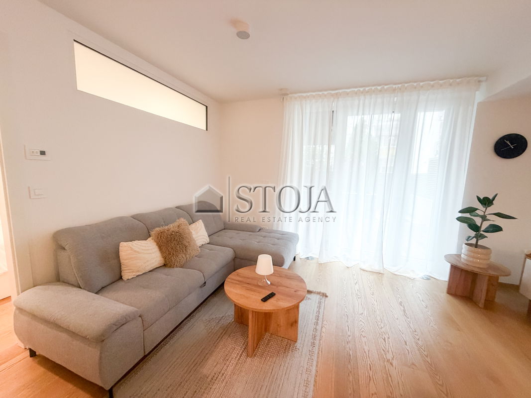 Lokacija: Ljubljana mesto, Center, Prule