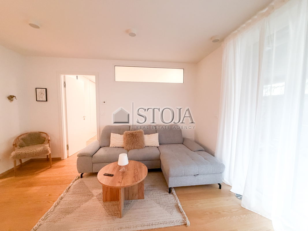 Lokacija: Ljubljana mesto, Center, Prule