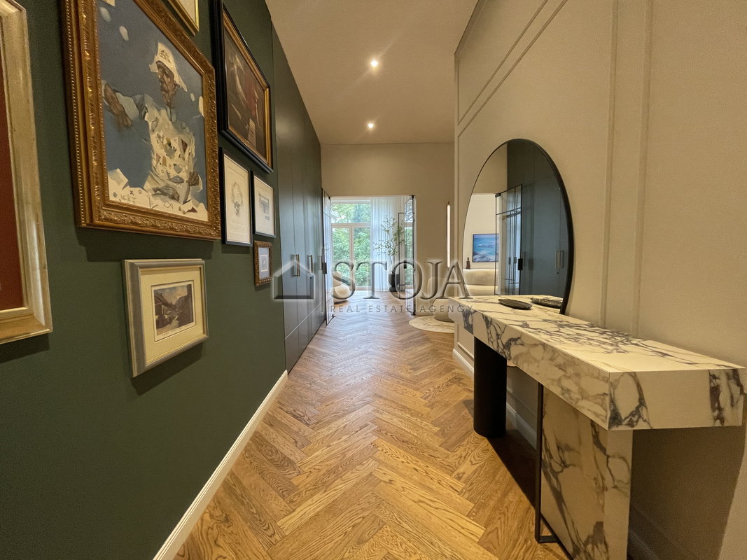 Location: Ljubljana mesto, Center, Center