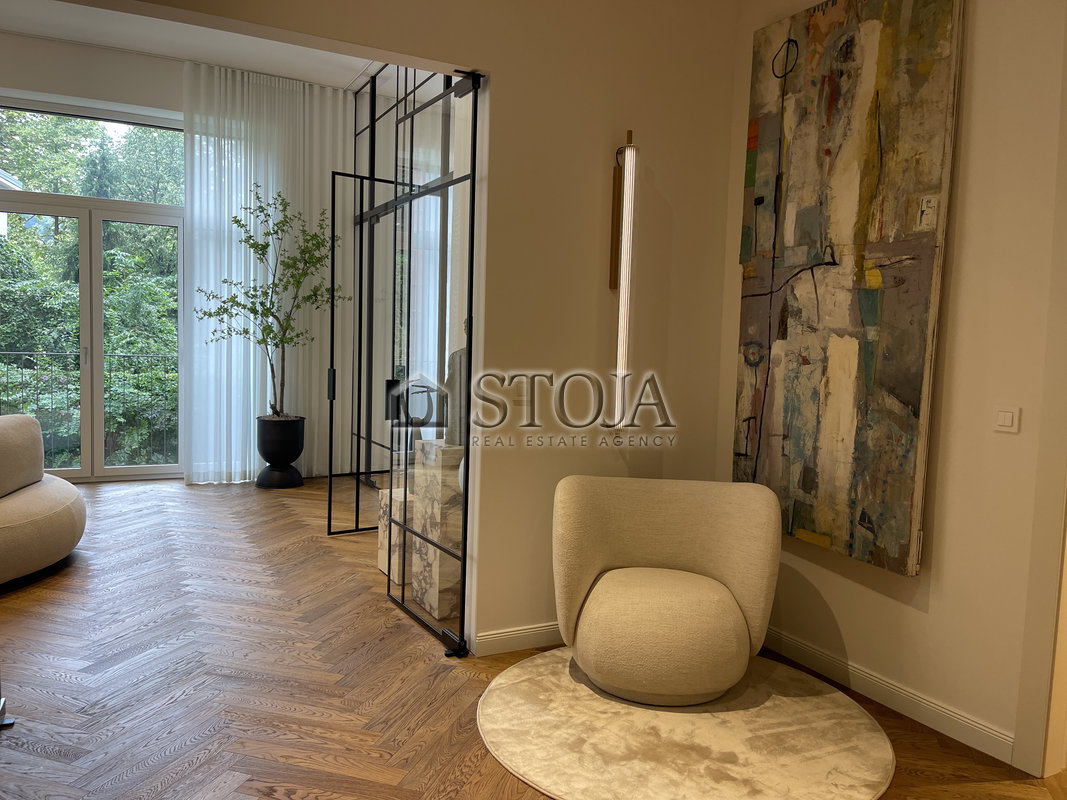 Location: Ljubljana mesto, Center, Center