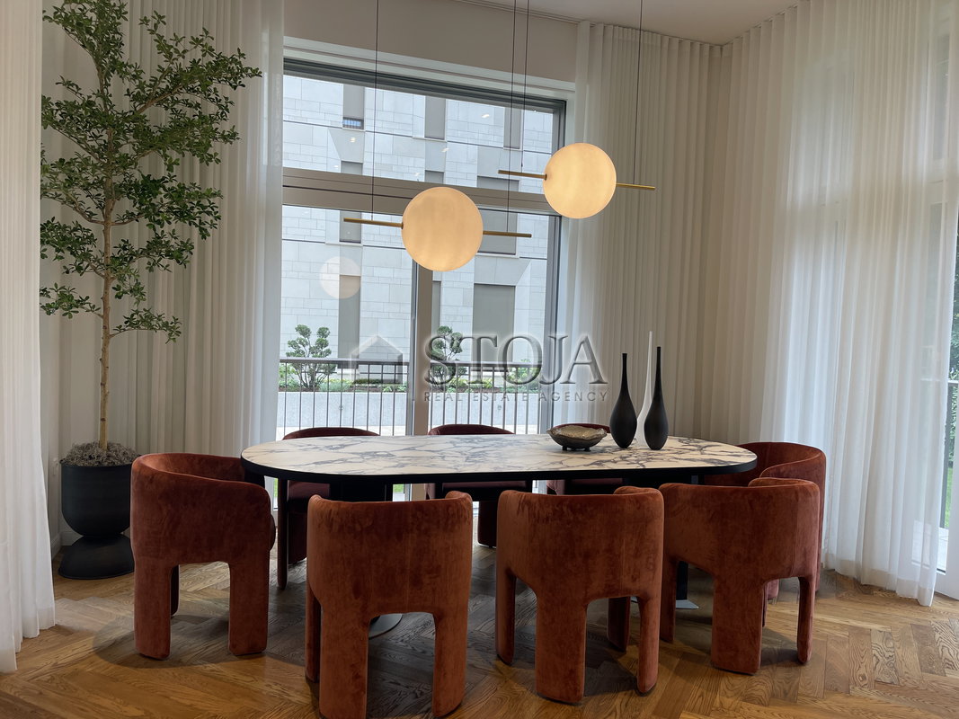 Location: Ljubljana mesto, Center, Center