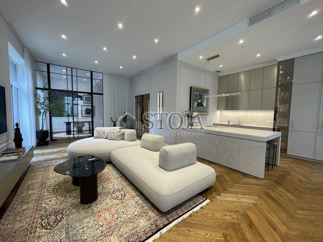 Location: Ljubljana mesto, Center, Center