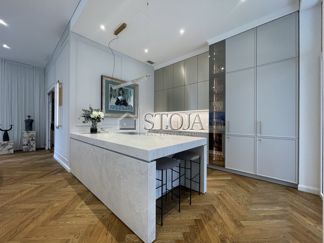 Location: Ljubljana mesto, Center, Center