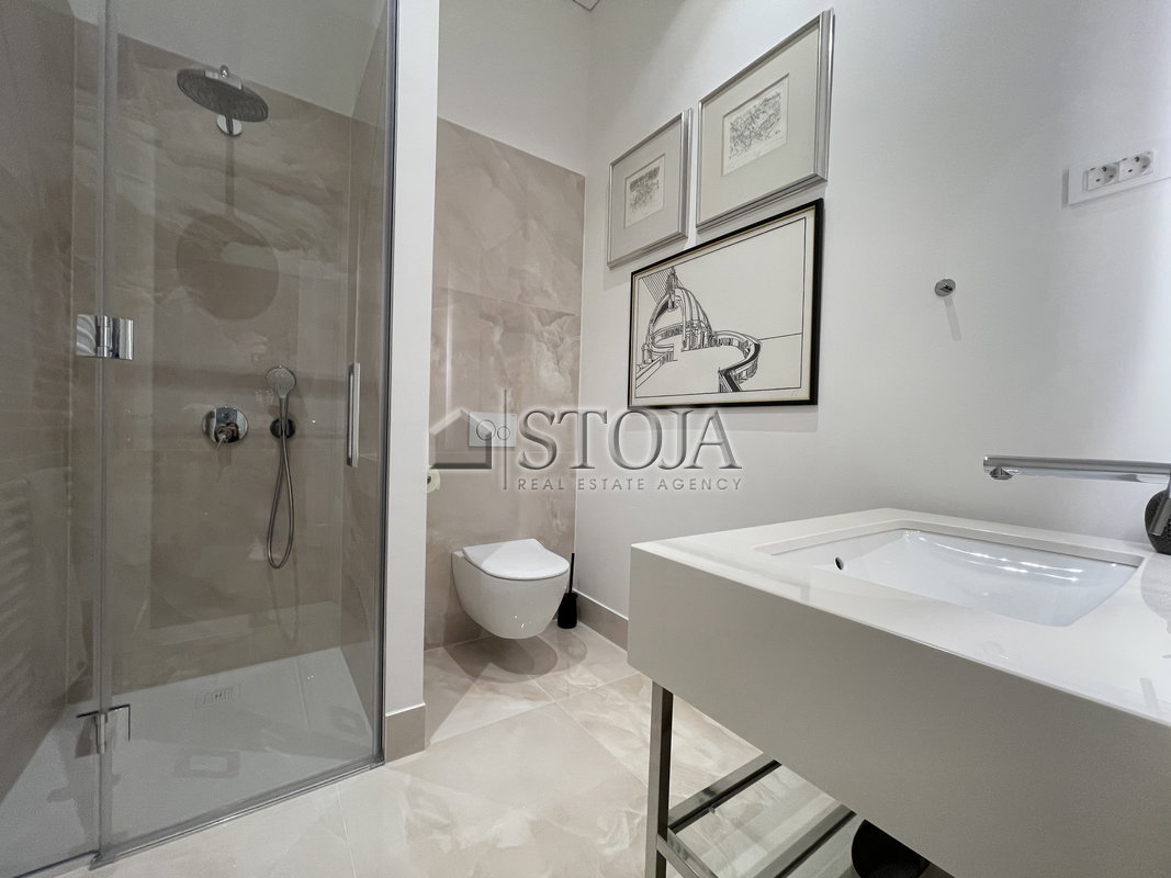 Location: Ljubljana mesto, Center, Center