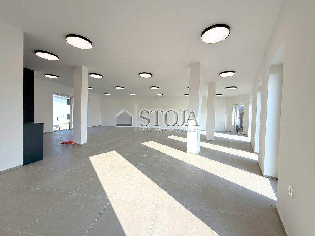 Location: Ljubljana okolica, Grosuplje, Grosuplje