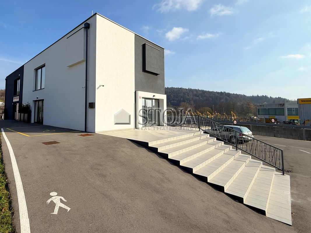 Lokacija: Ljubljana okolica, Grosuplje, Grosuplje