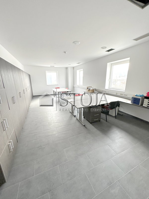 Lokacija: Ljubljana okolica, Komenda, Komenda