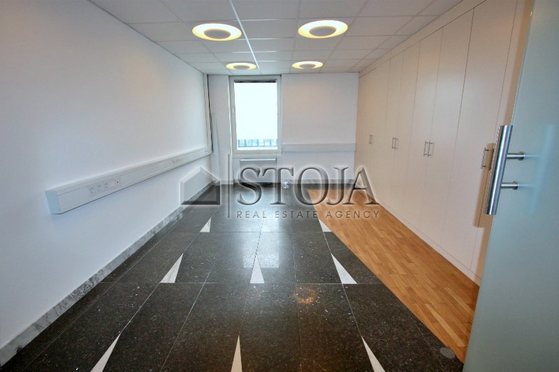 Lokacija: Ljubljana mesto, Center, Center