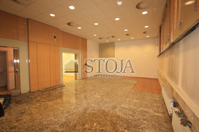 Lokacija: Ljubljana mesto, Center, Center