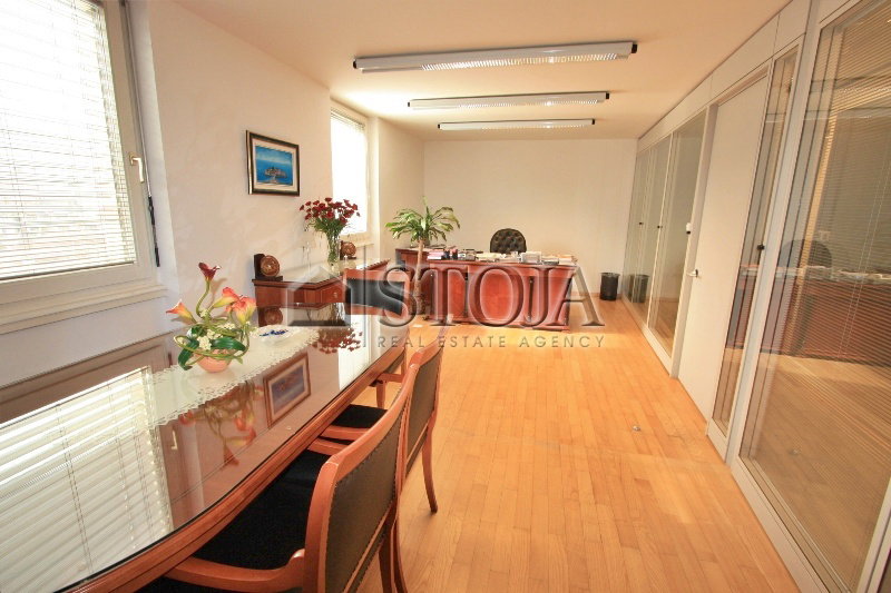 Lokacija: Ljubljana mesto, Center, Center