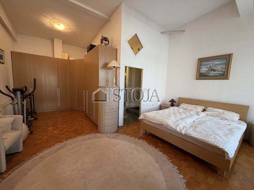 Lokacija: Ljubljana mesto, Bežigrad, Bežigrad