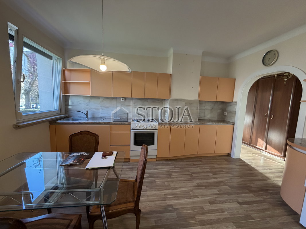 Location: Ljubljana mesto, Bežigrad, Bežigrad