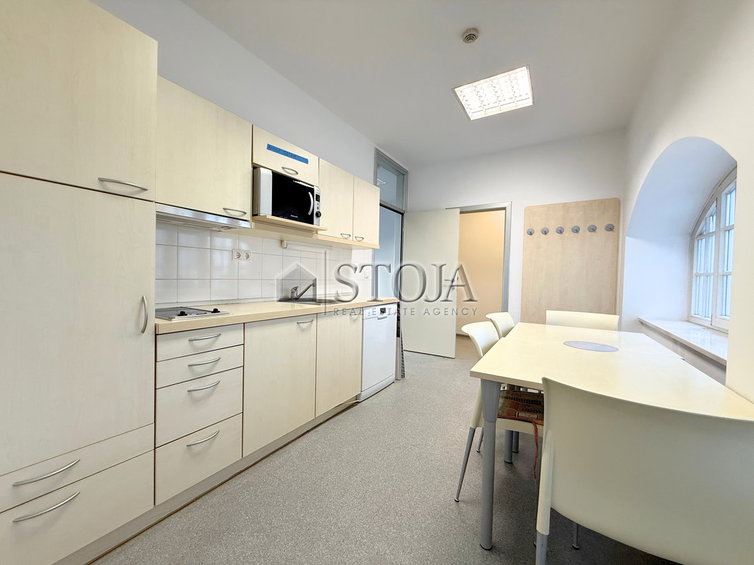 Lokacija: Gorenjska, Kranj, Kranj