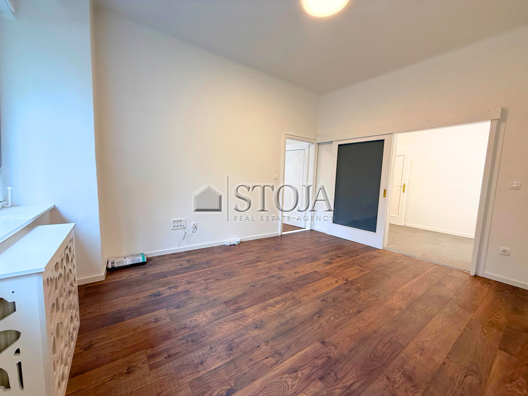 Location: Ljubljana mesto, Center, Center