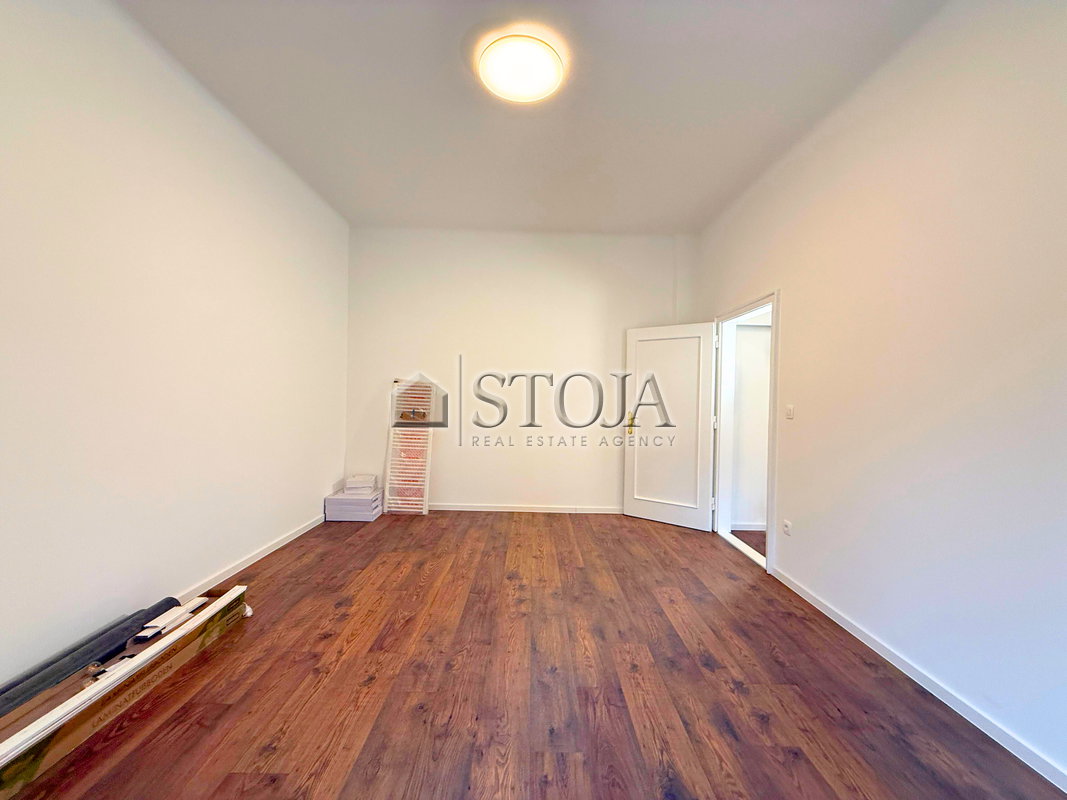 Location: Ljubljana mesto, Center, Center