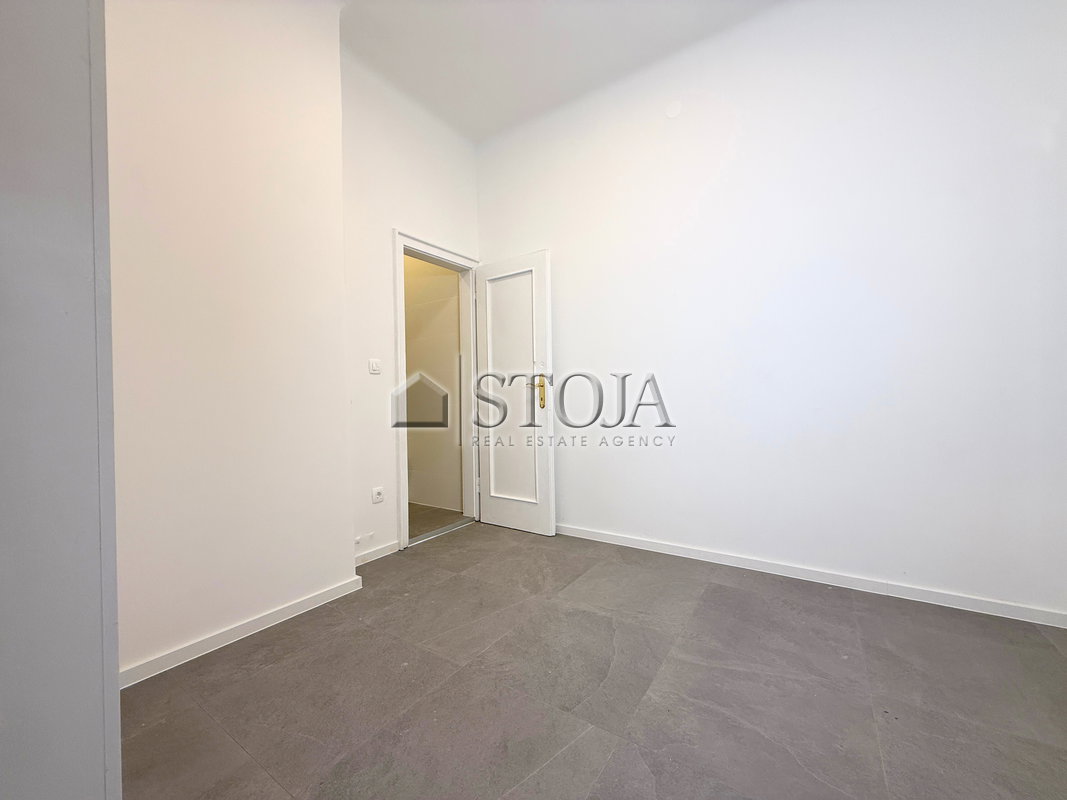 Location: Ljubljana mesto, Center, Center