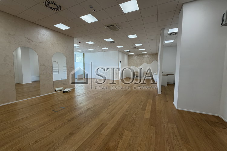 Location: Ljubljana, Šiška, Stegne