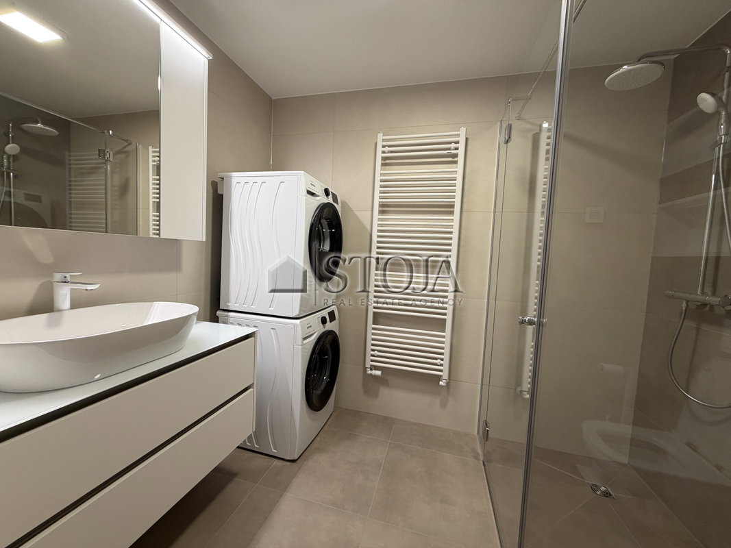 Location: Ljubljana mesto, Moste-Polje, Zelena jama