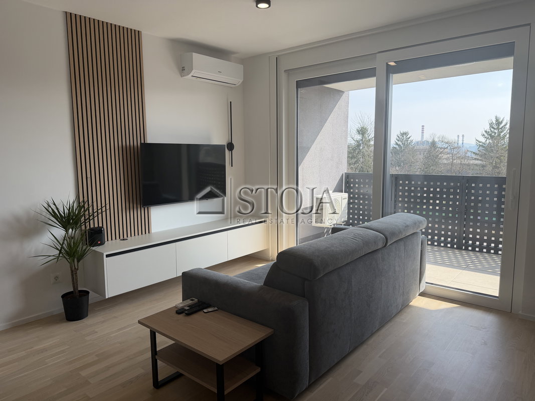 Location: Ljubljana mesto, Moste-Polje, Zelena jama