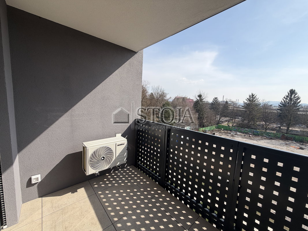 Location: Ljubljana mesto, Moste-Polje, Zelena jama