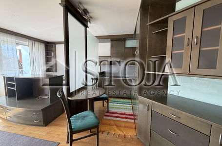 Location: Ljubljana mesto, Center, Center