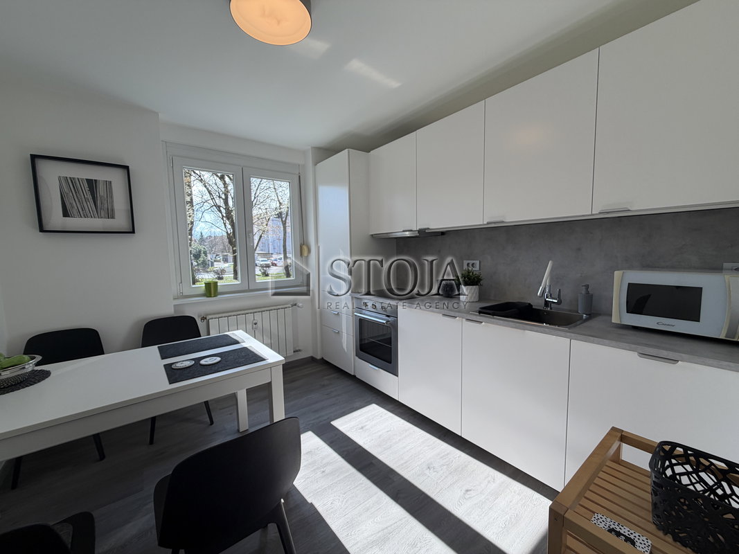 Lokacija: Ljubljana mesto, Bežigrad, Bežigrad