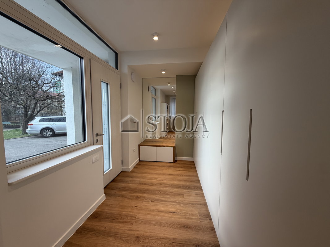 Lokacija: Ljubljana mesto, Šiška, Dravlje