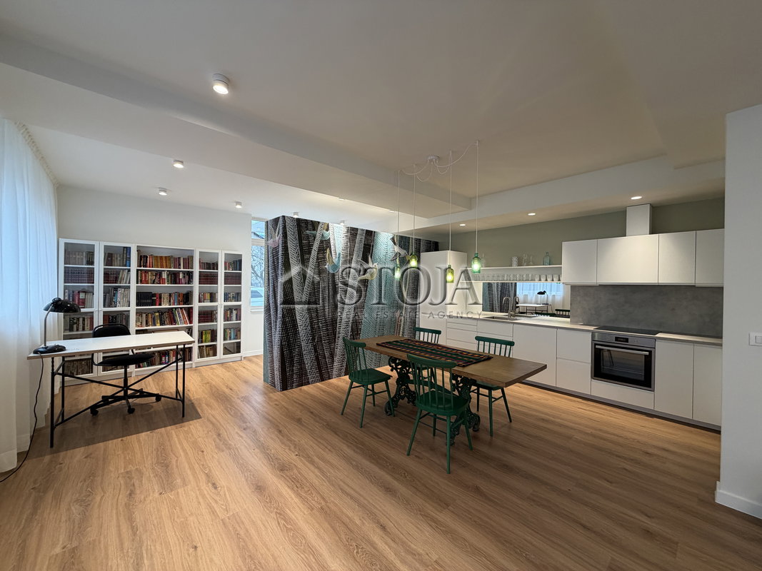 Lokacija: Ljubljana mesto, Šiška, Dravlje