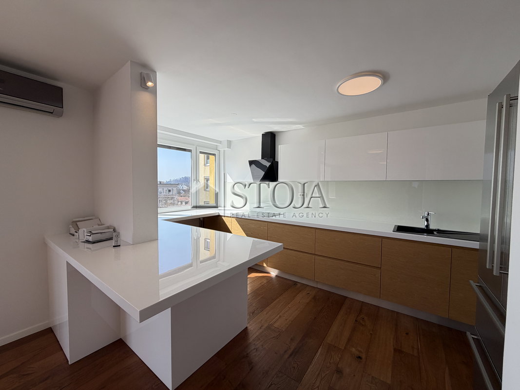 Location: Ljubljana mesto, Bežigrad, Bežigrad