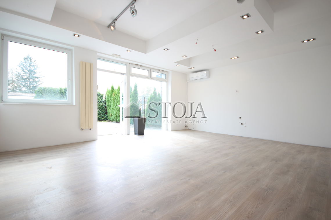 Lokacija: Ljubljana mesto, Šiška, Tacen