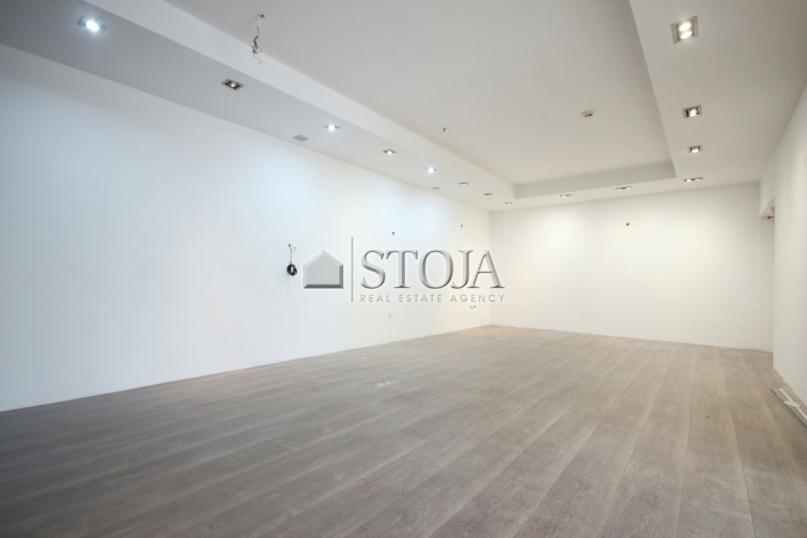 Lokacija: Ljubljana mesto, Šiška, Tacen