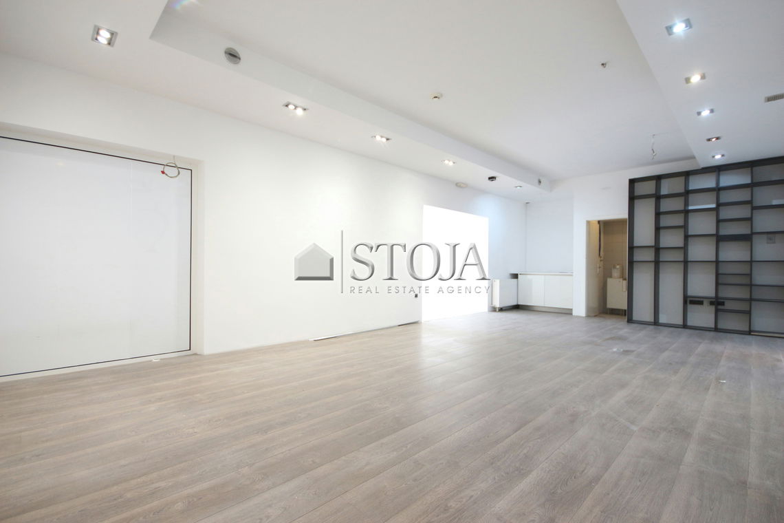 Lokacija: Ljubljana mesto, Šiška, Tacen