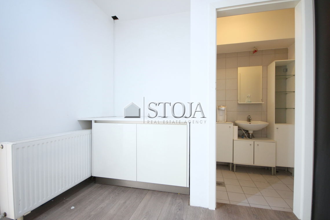 Lokacija: Ljubljana mesto, Šiška, Tacen