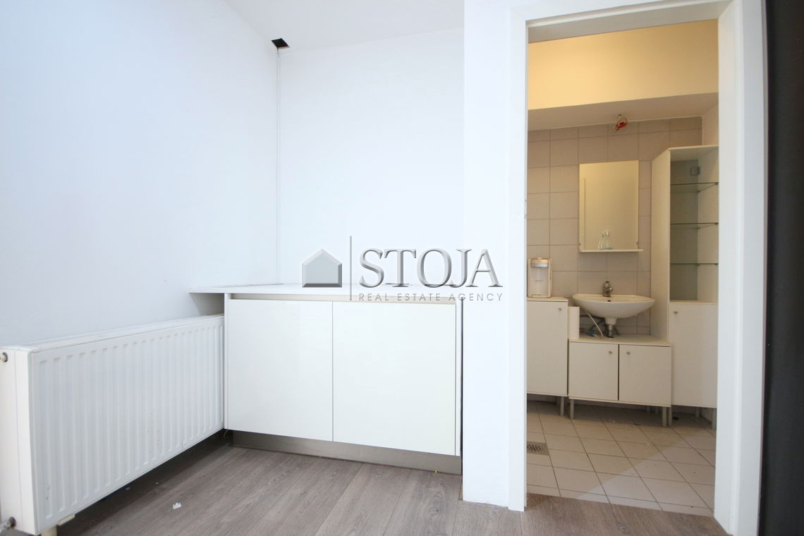 Lokacija: Ljubljana mesto, Šiška, Tacen