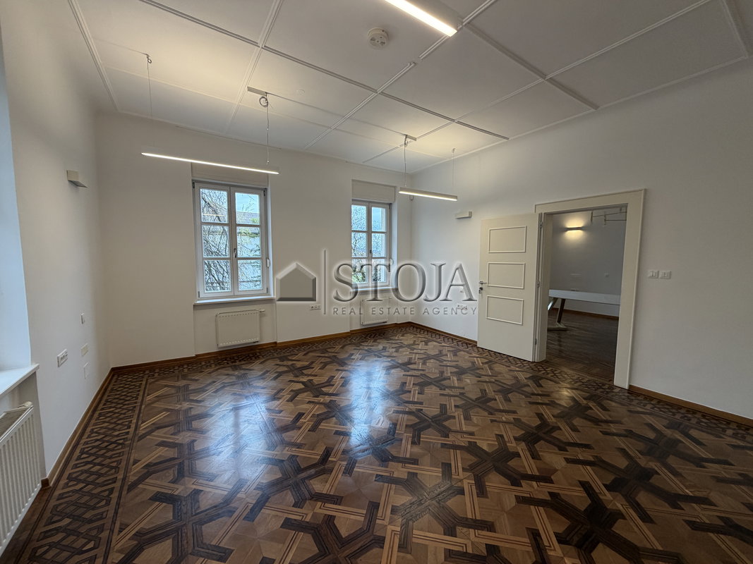 Lokacija: Ljubljana mesto, Center, Center