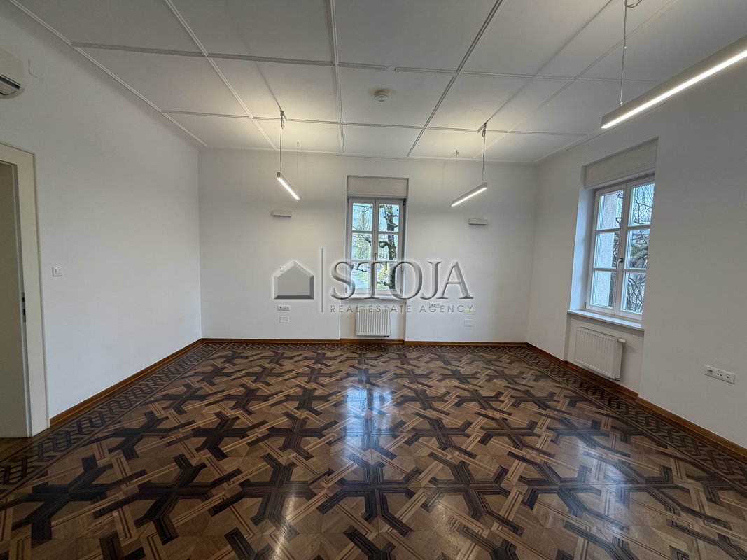 Lokacija: Ljubljana mesto, Center, Center