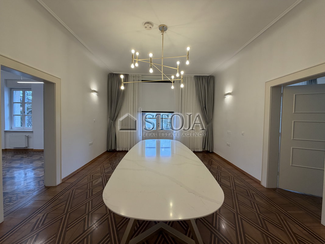 Lokacija: Ljubljana mesto, Center, Center