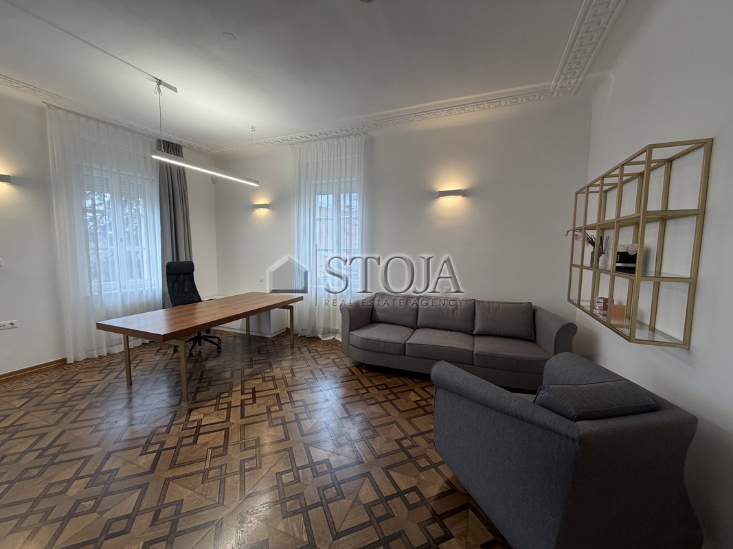 Lokacija: Ljubljana mesto, Center, Center