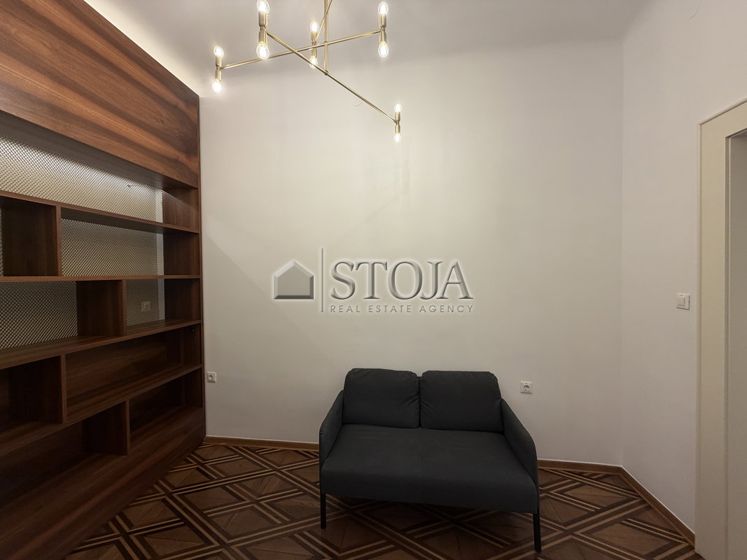 Lokacija: Ljubljana mesto, Center, Center