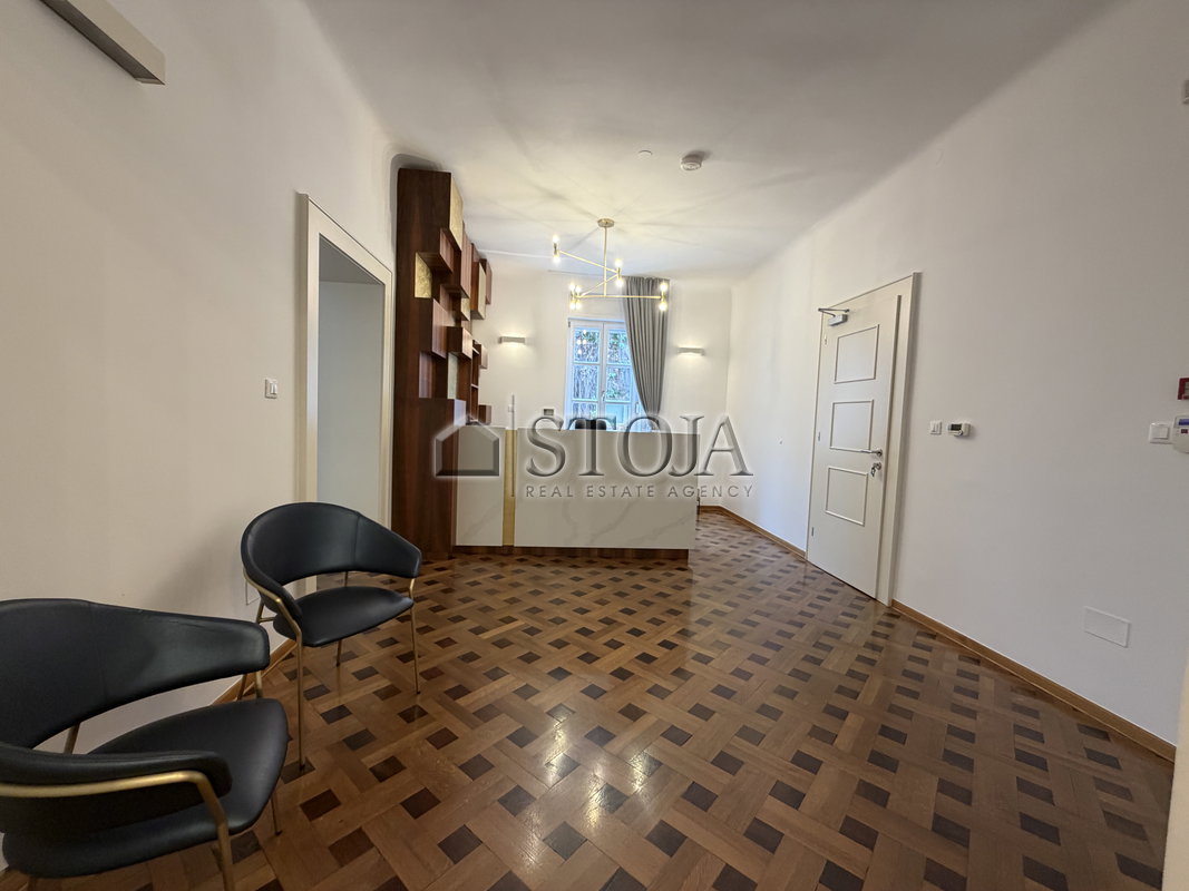 Lokacija: Ljubljana mesto, Center, Center